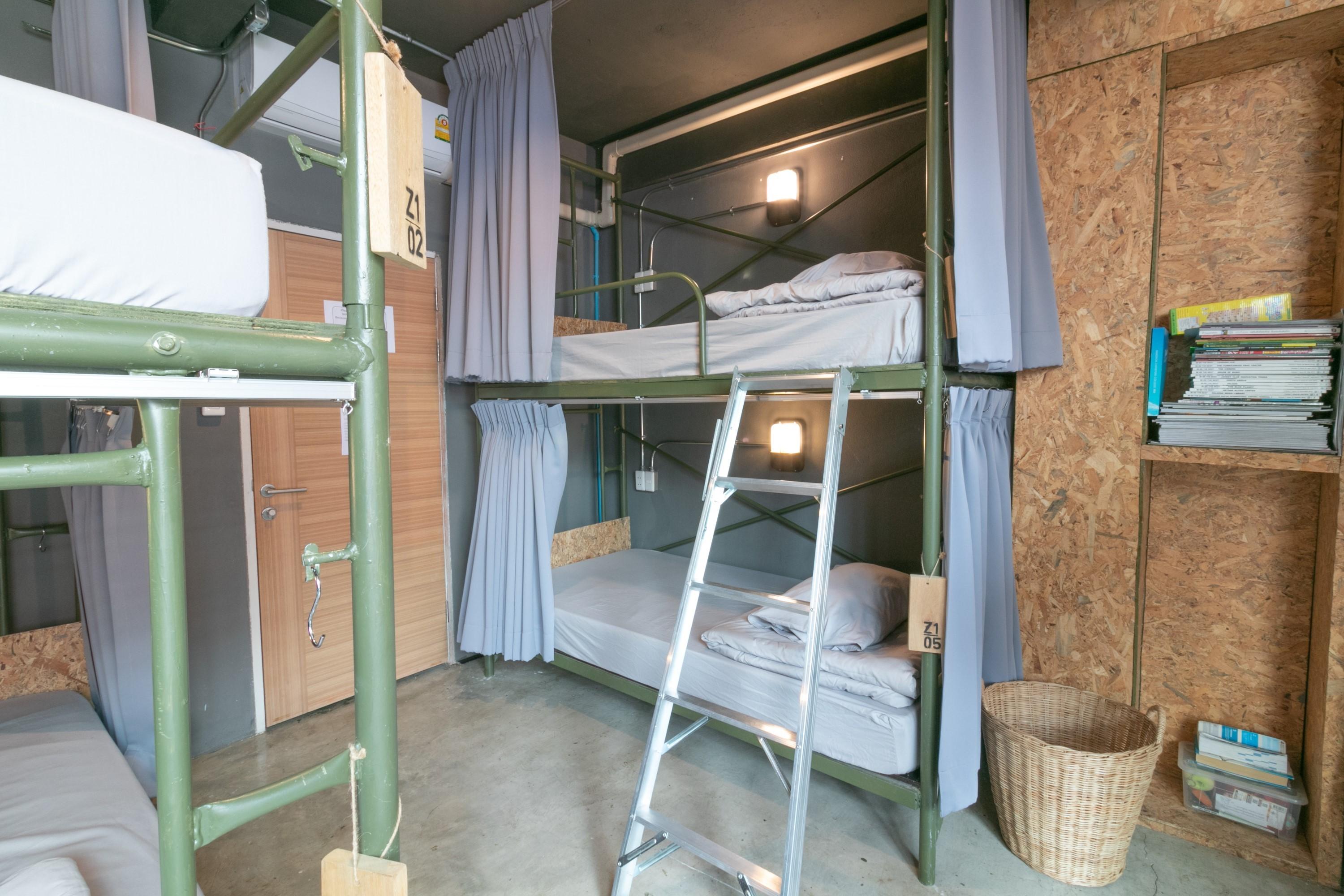 Zhelter'Bkk Hostel Bangkok Luaran gambar