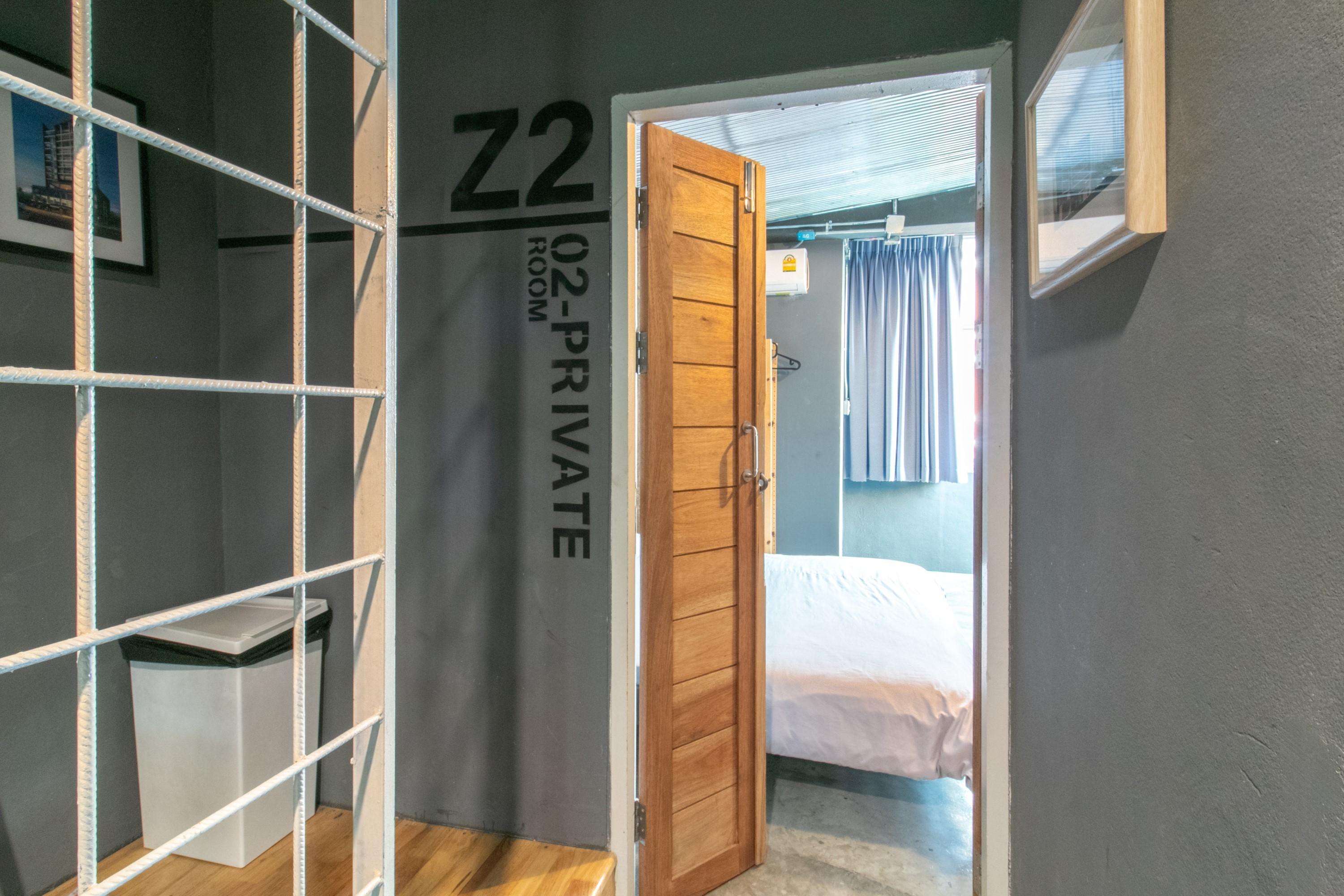 Zhelter'Bkk Hostel Bangkok Luaran gambar