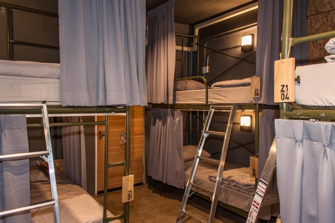 Zhelter'Bkk Hostel Bangkok Luaran gambar