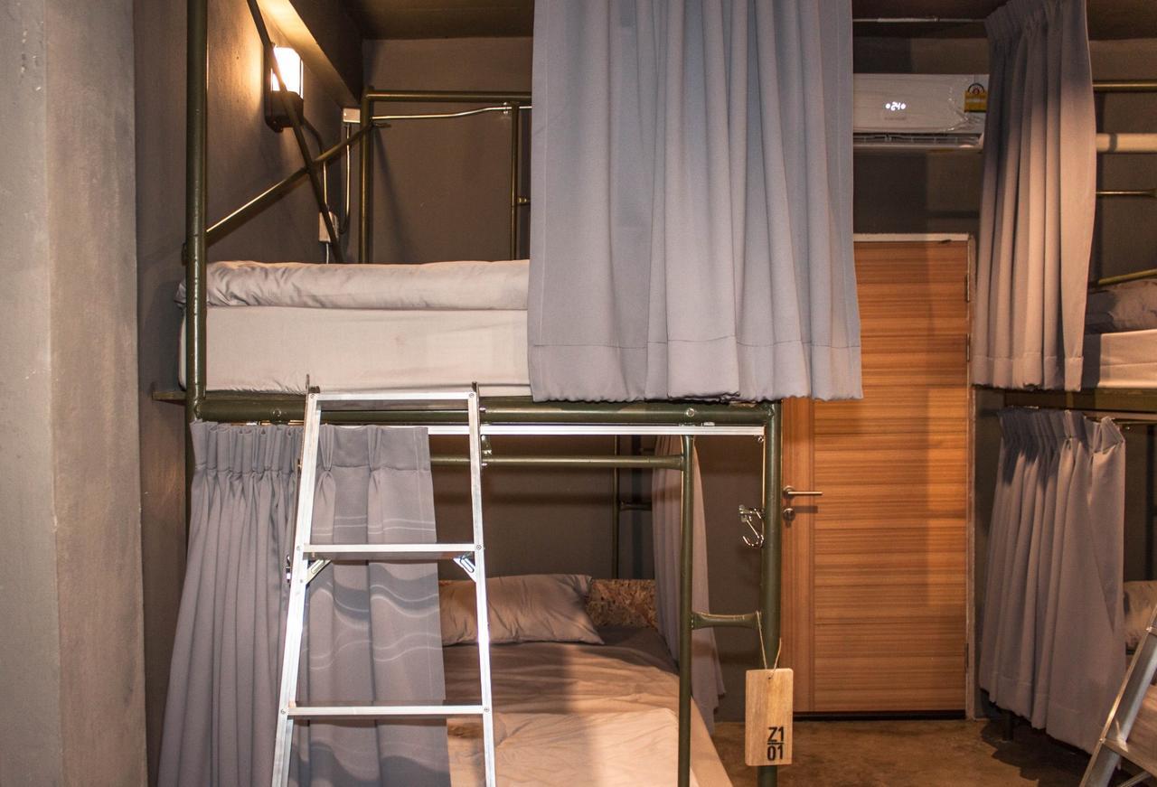 Zhelter'Bkk Hostel Bangkok Luaran gambar
