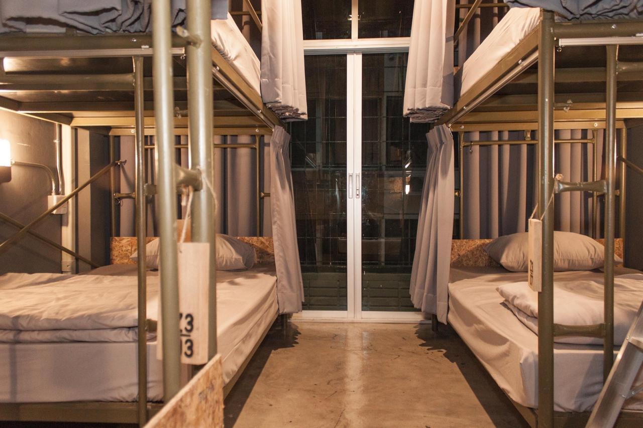 Zhelter'Bkk Hostel Bangkok Luaran gambar