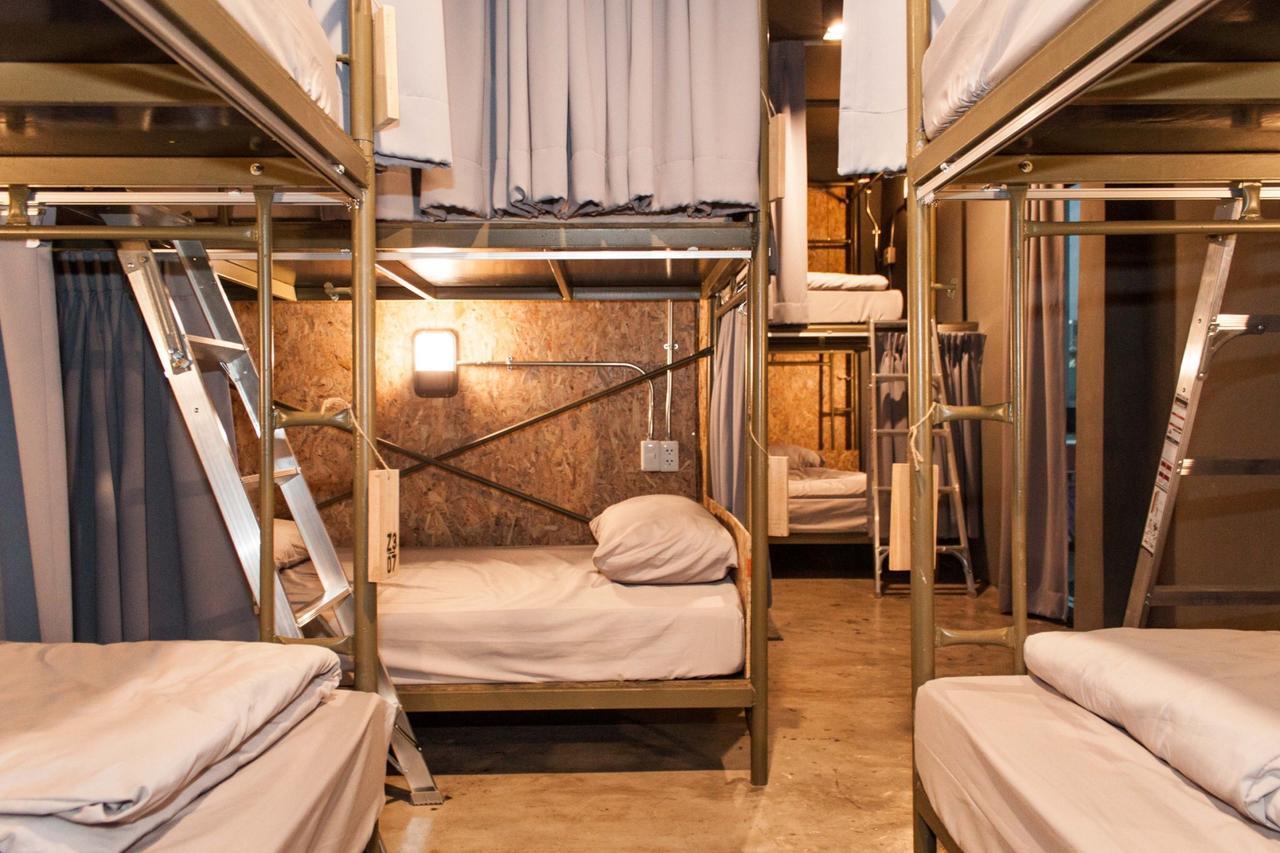 Zhelter'Bkk Hostel Bangkok Luaran gambar