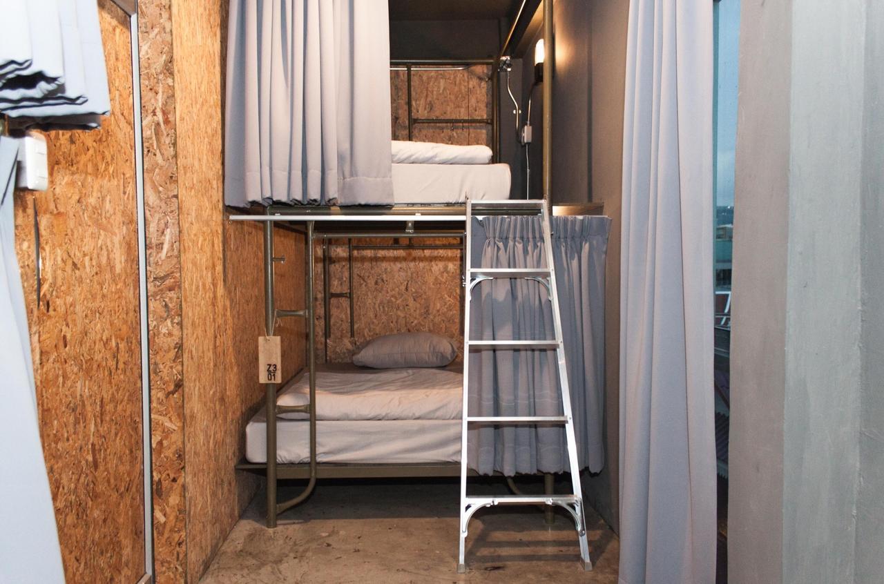 Zhelter'Bkk Hostel Bangkok Luaran gambar
