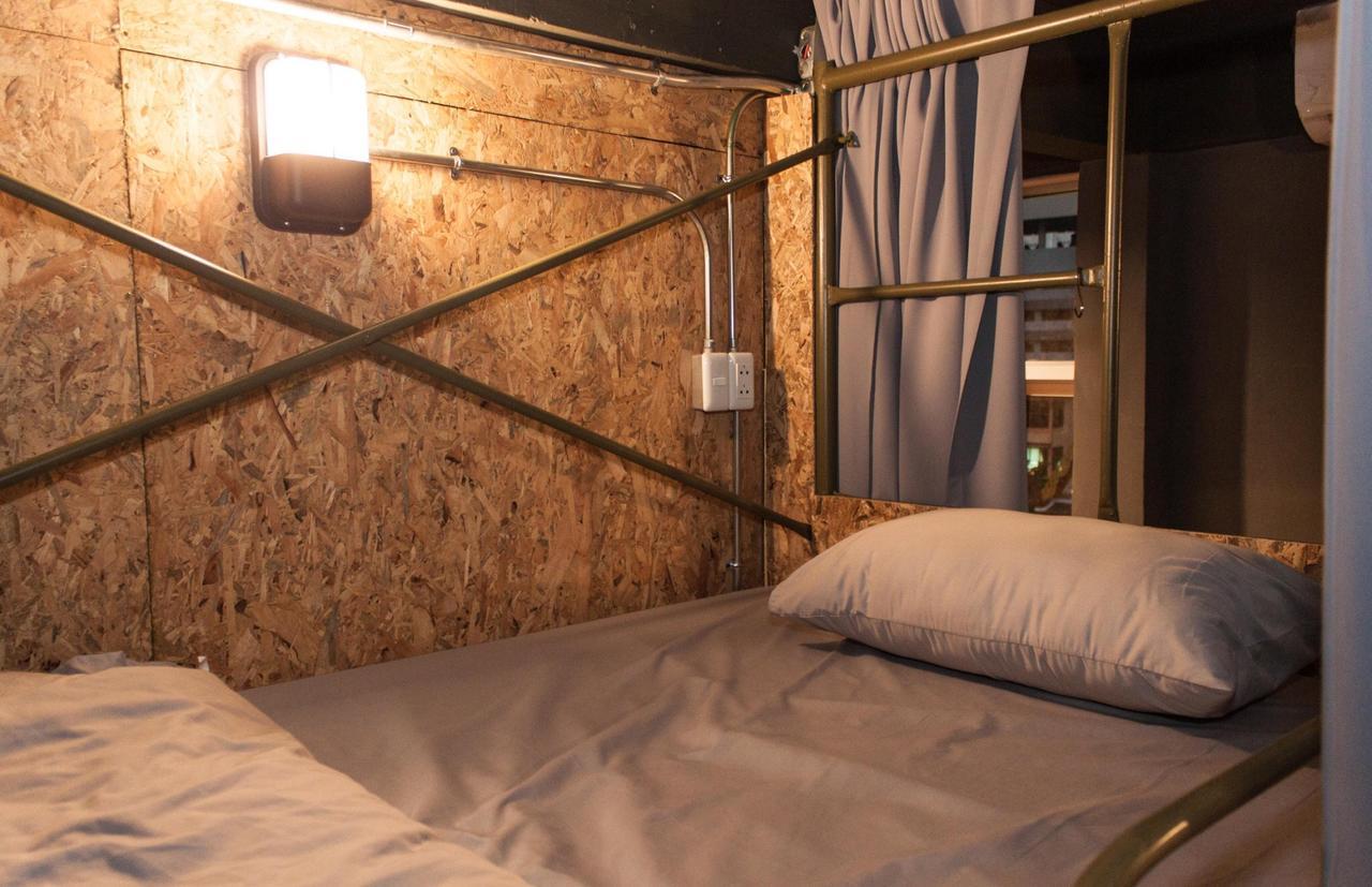 Zhelter'Bkk Hostel Bangkok Luaran gambar