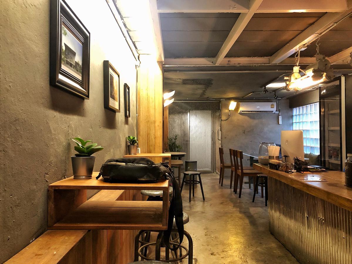 Zhelter'Bkk Hostel Bangkok Luaran gambar